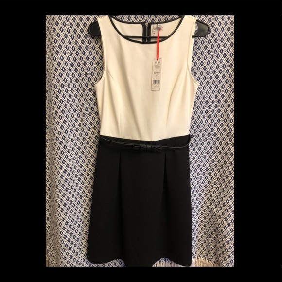 Elle - Picture 2 of 4